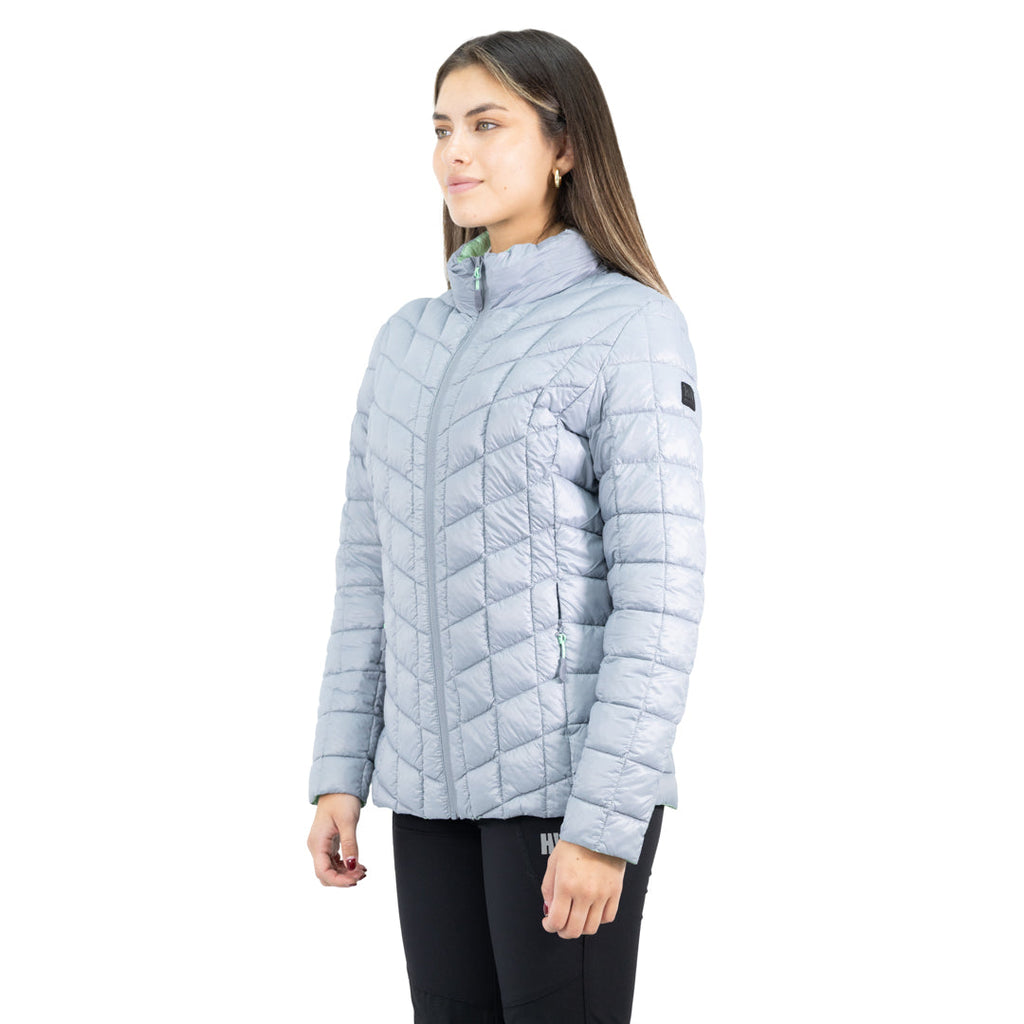 Parka insulada Traveler Hardwork para mujer color gris claro – otro ángulo