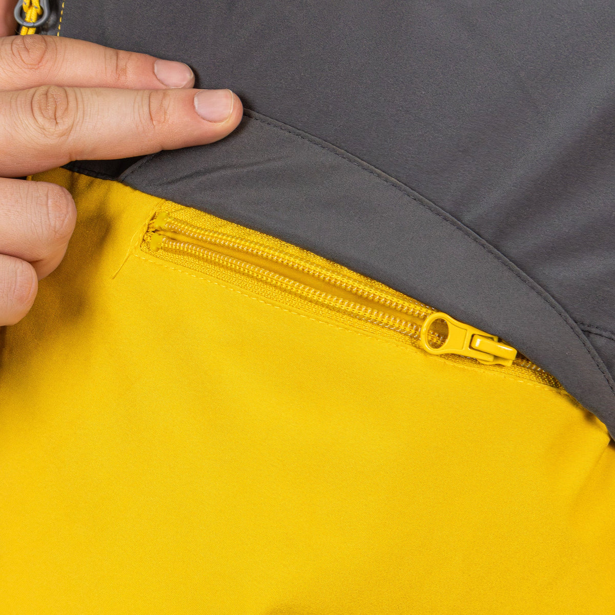 Hardshell Norway Hardwork para hombre color amarillo