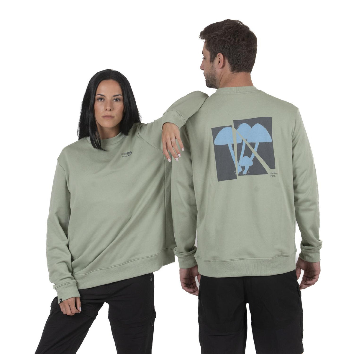 Polerón Unisex Mycena verde, espalda con estampado